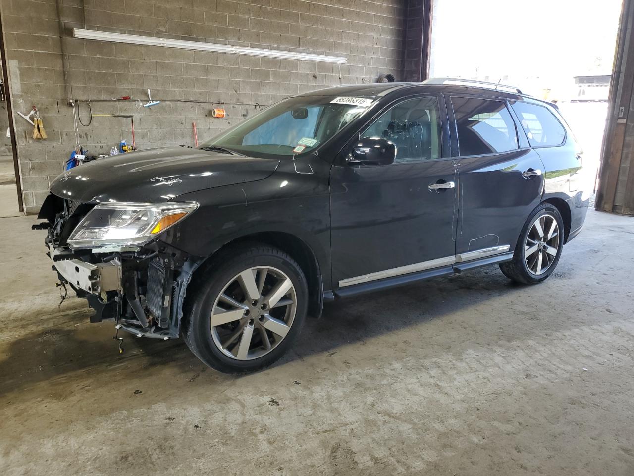 5N1AR2MM9GC632213 · 2016 NISSAN PATHFINDER