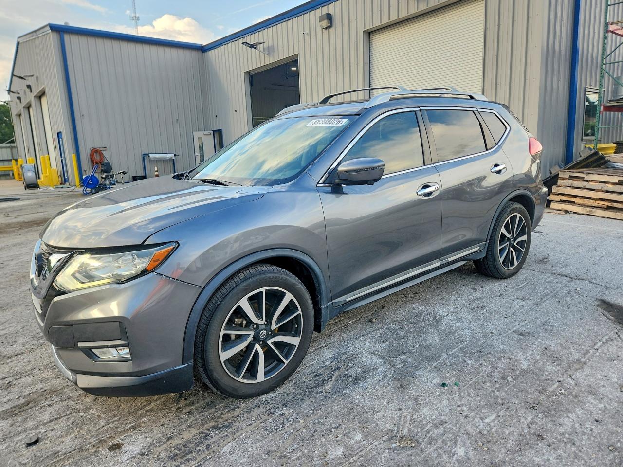5N1AT2MT9KC777818 · 2019 NISSAN ROGUE