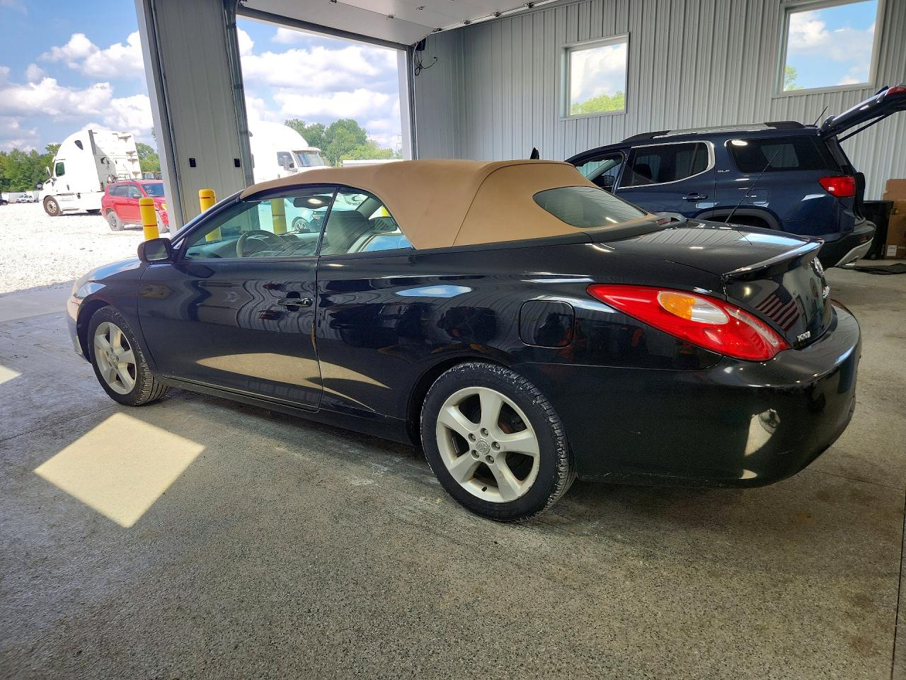 4T1FA38P65U056403 · 2005 TOYOTA CAMRY SOLARA · 2/13
