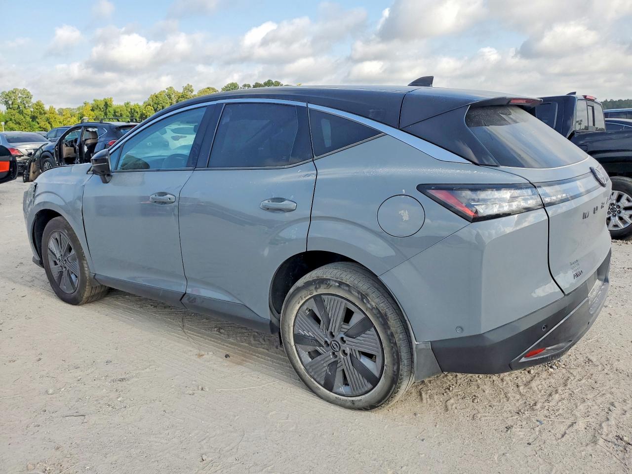 5N1AZ3CS4SC119028 · 2025 NISSAN MURANO · 2/13