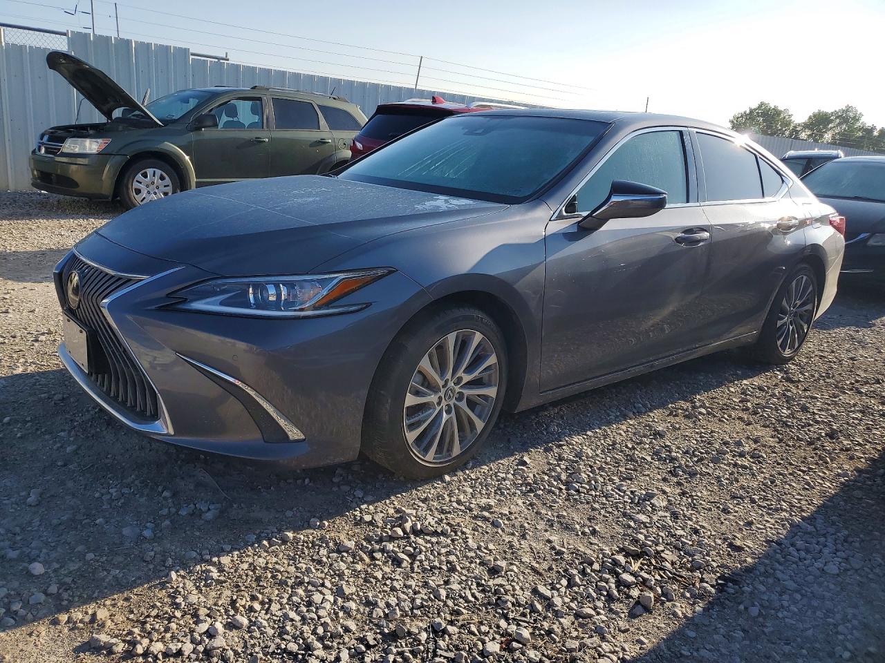 2021 LEXUS ES 250