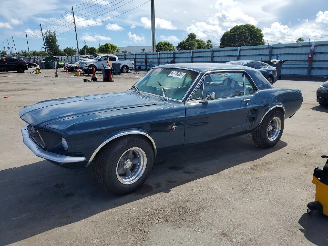 1967 FORD MUSTANG