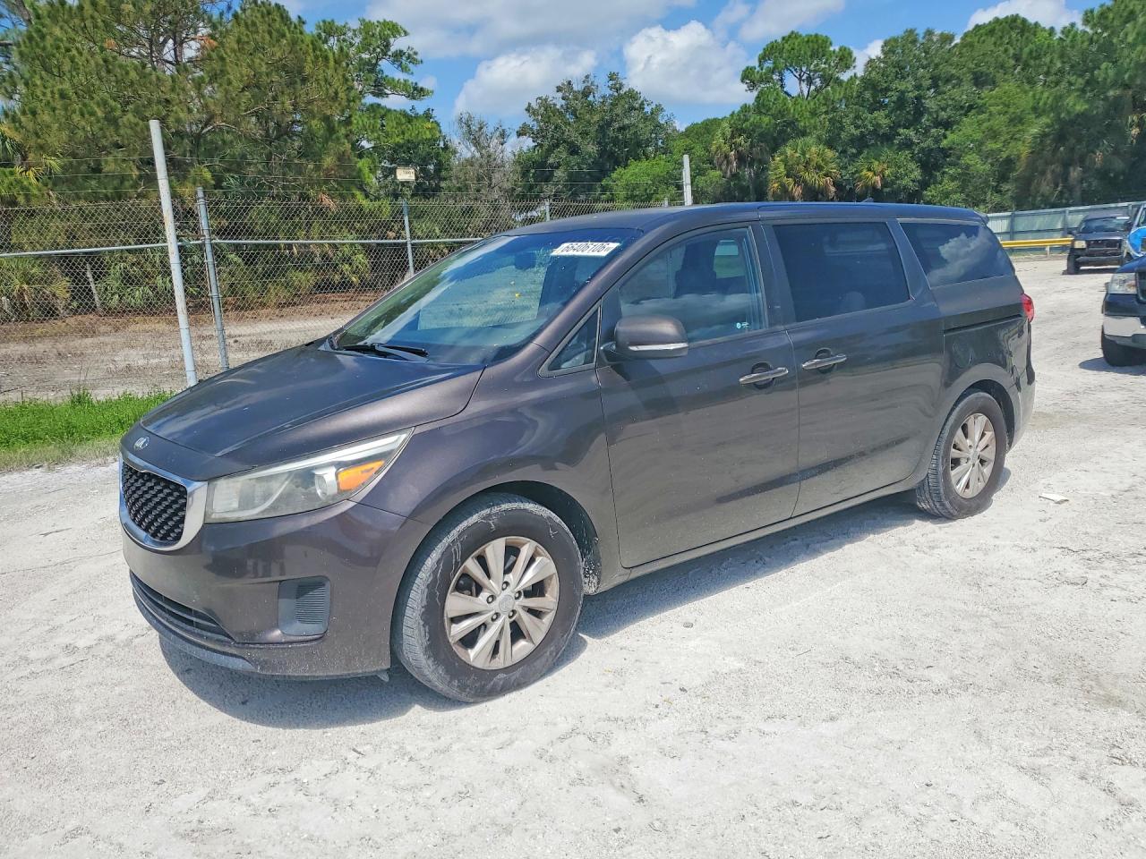 KNDMB5C10H6222172 · 2017 KIA SEDONA