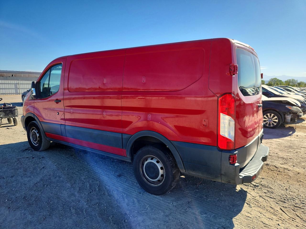 1FTNR1ZM3FKA41047 · 2015 FORD TRANSIT · 2/13