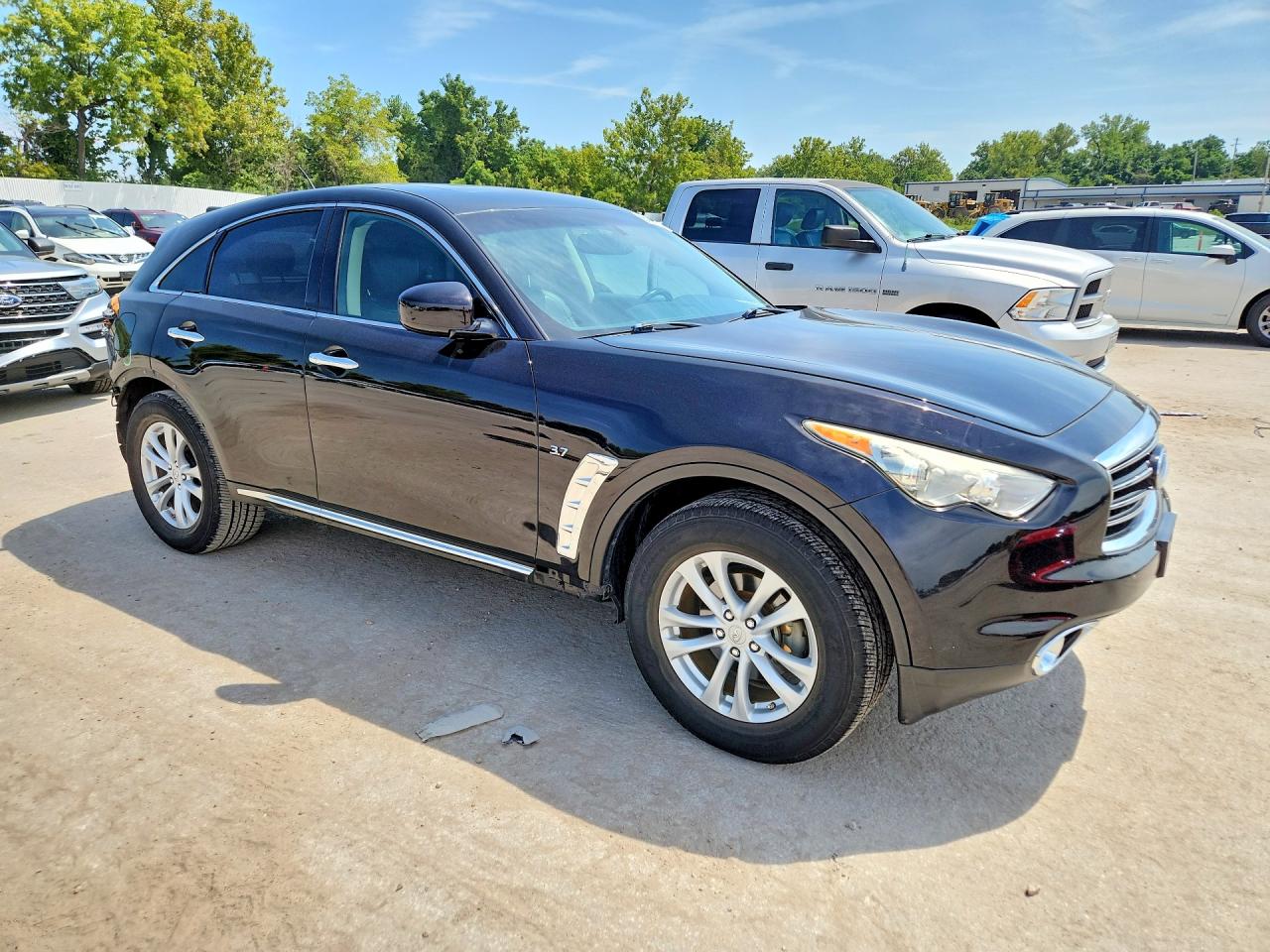 JN8CS1MW4GM752853 · 2016 INFINITI QX70 · 4/13