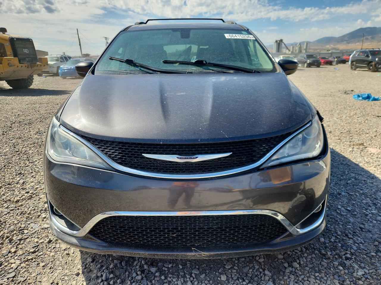 2C4RC1BG5KR651731 · 2019 CHRYSLER PACIFICA · 5/13