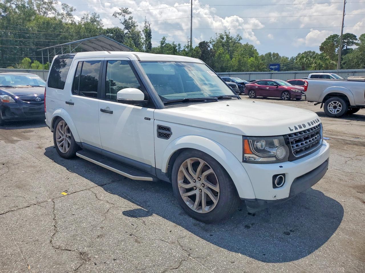 SALAG2V66GA841987 · 2016 LAND ROVER LR4 · 4/13
