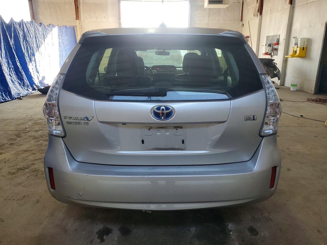 JTDZN3EU4C3018459 · 2012 TOYOTA PRIUS V · 6/12