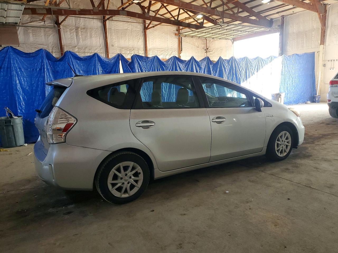 JTDZN3EU4C3018459 · 2012 TOYOTA PRIUS V · 3/12