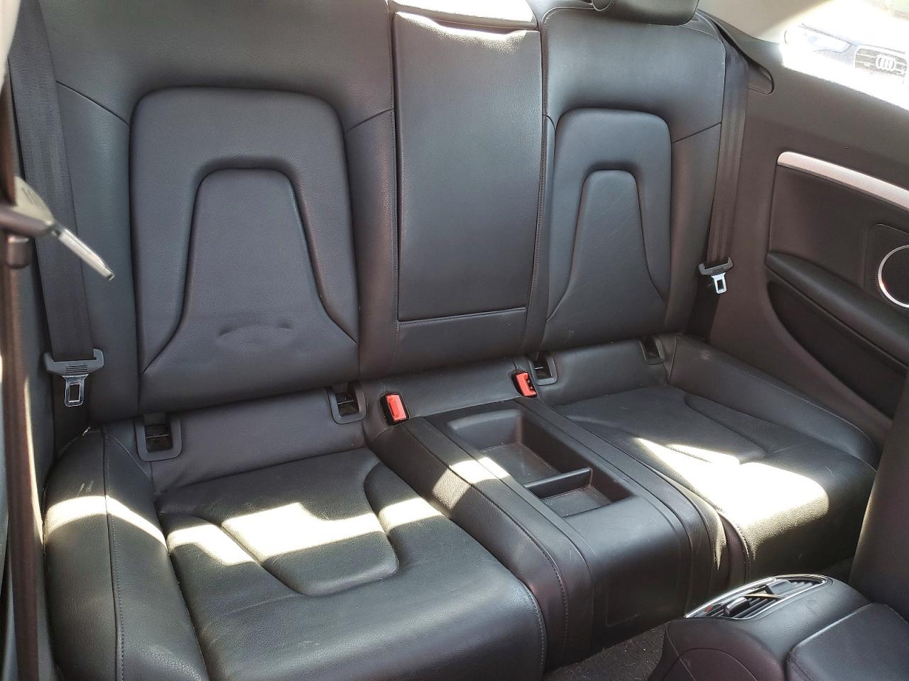 WAULFAFRXBA081297 · 2011 AUDI A5 · 10/12