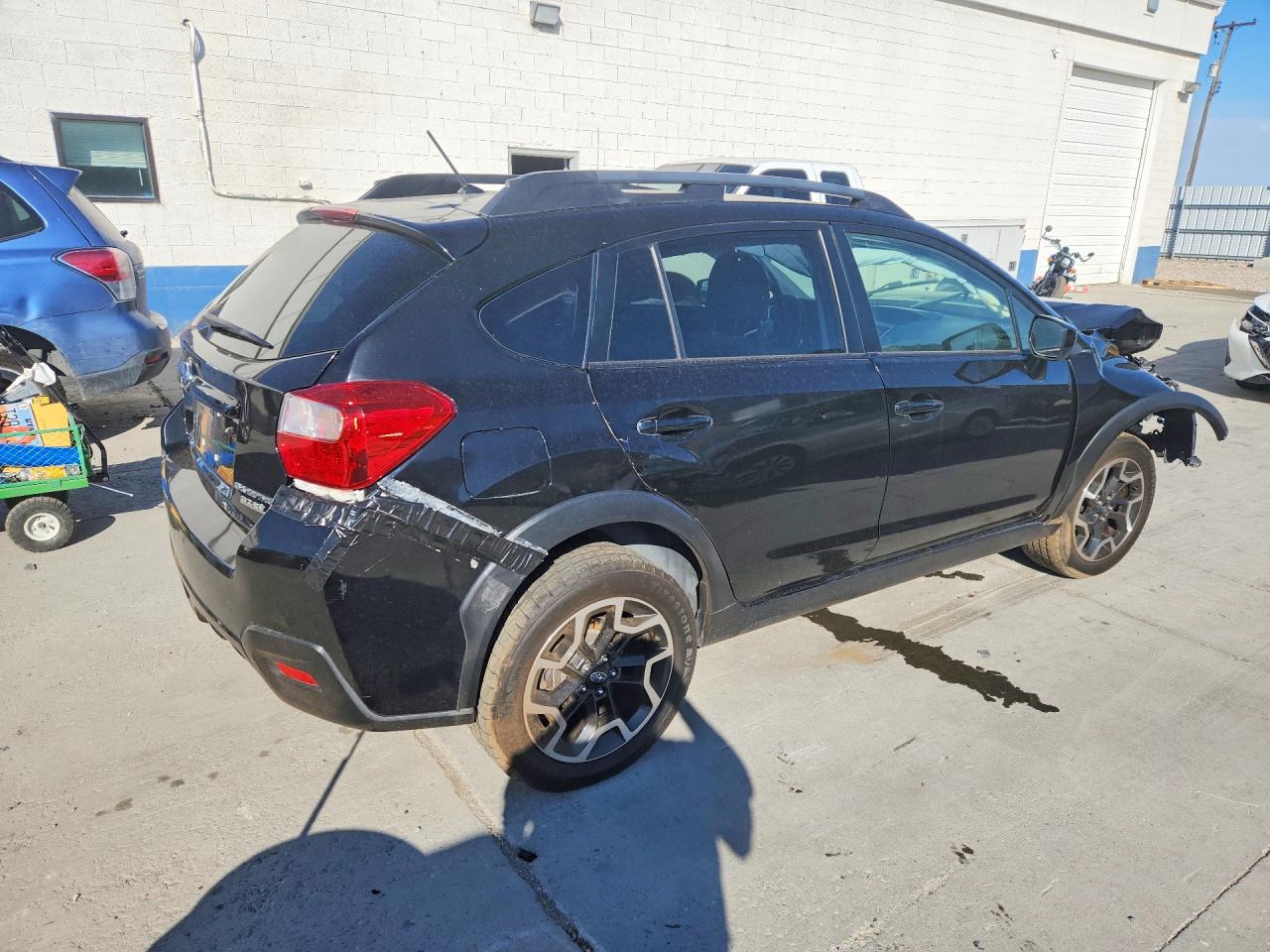 JF2GPABC5H8214861 · 2017 SUBARU CROSSTREK · 3/14