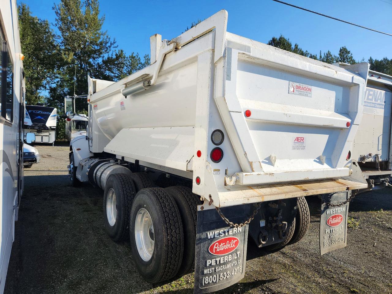 2NP3LJ9X8KM272613 · 2019 PETERBILT 348 · 2/13