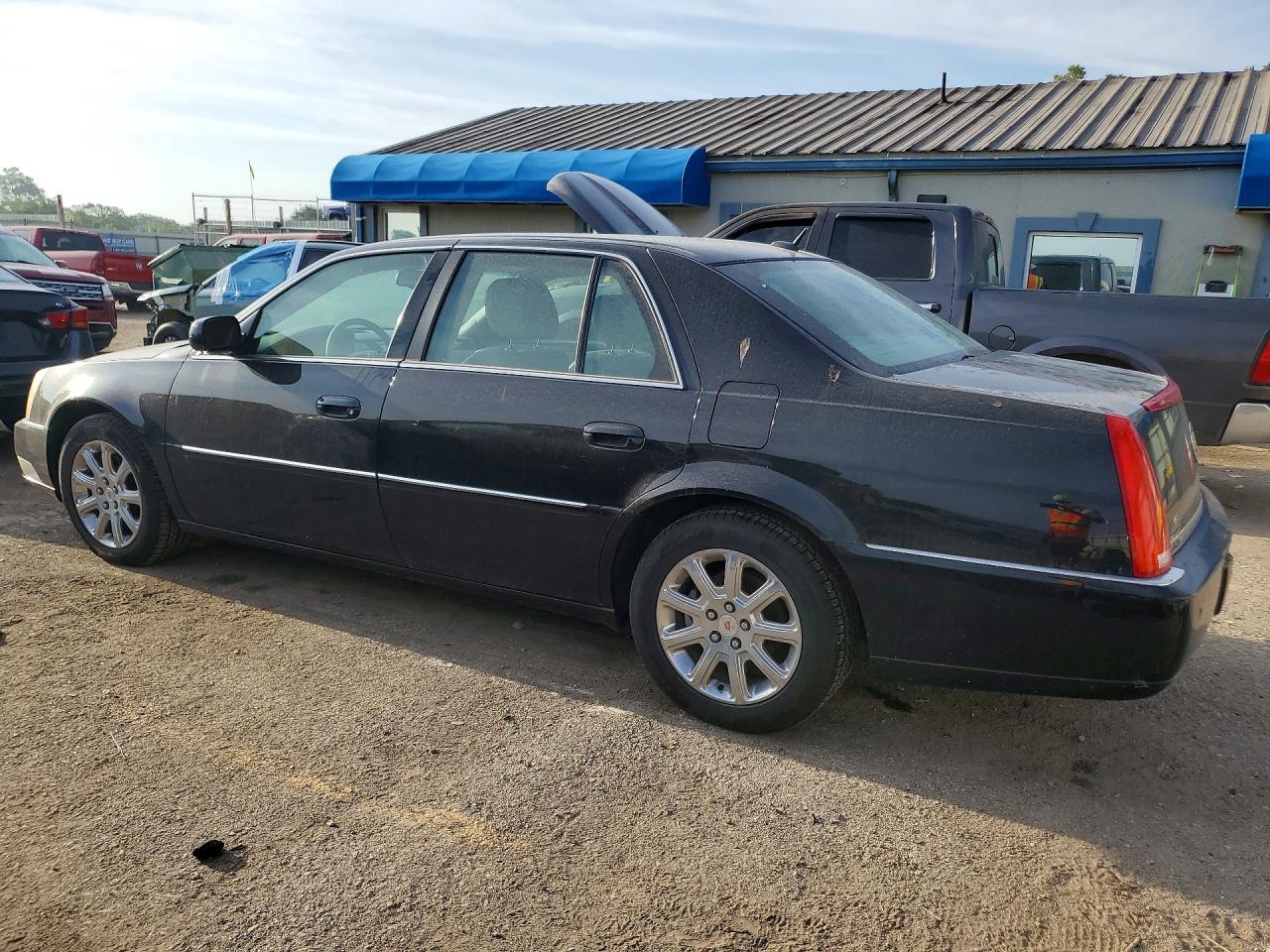 1G6KD57Y38U158135 · 2008 CADILLAC DTS · 2/12