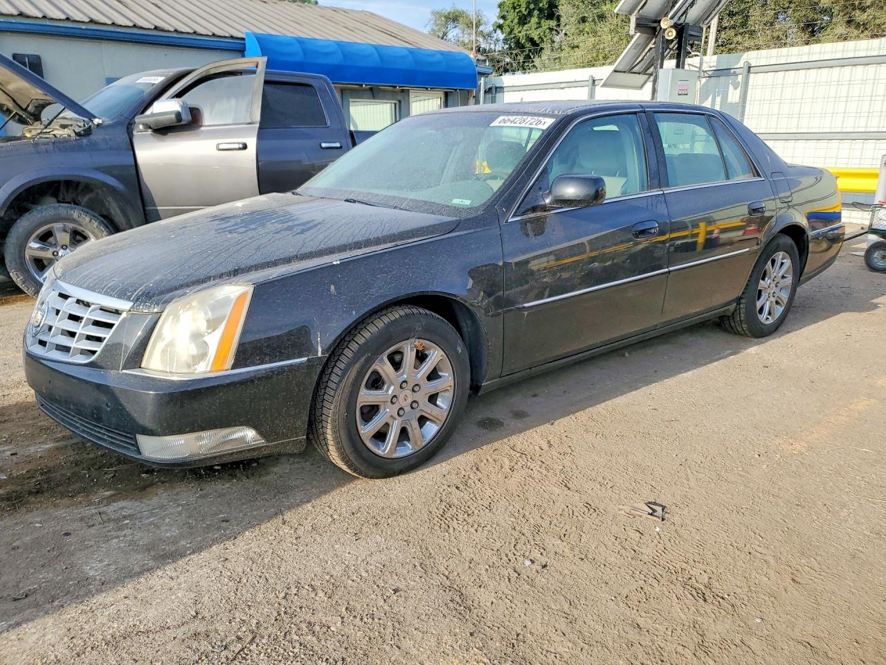 1G6KD57Y38U158135 · 2008 CADILLAC DTS