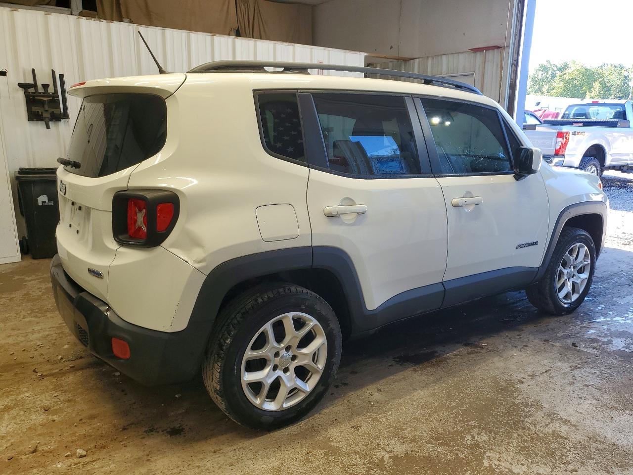 ZACCJBBT5FPB98526 · 2015 JEEP RENEGADE · 3/13