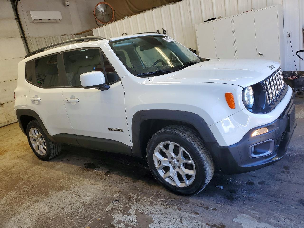 ZACCJBBT5FPB98526 · 2015 JEEP RENEGADE · 4/13