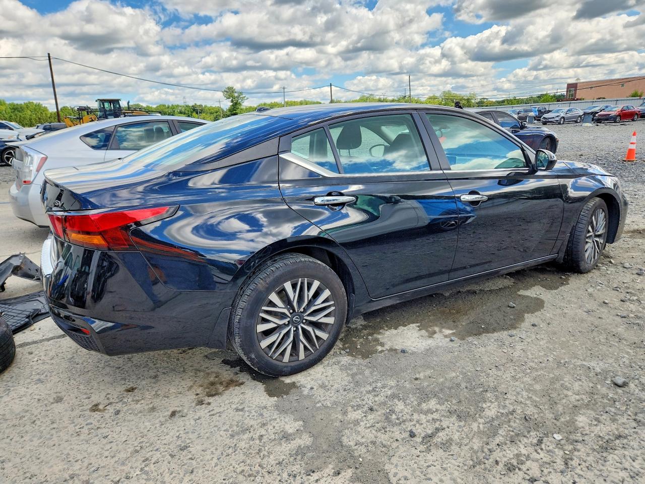 1N4BL4DV1PN317320 · 2023 NISSAN ALTIMA · 3/13