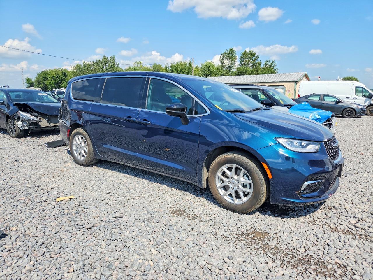 2C4RC1BG9SR549557 · 2025 CHRYSLER PACIFICA · 4/13