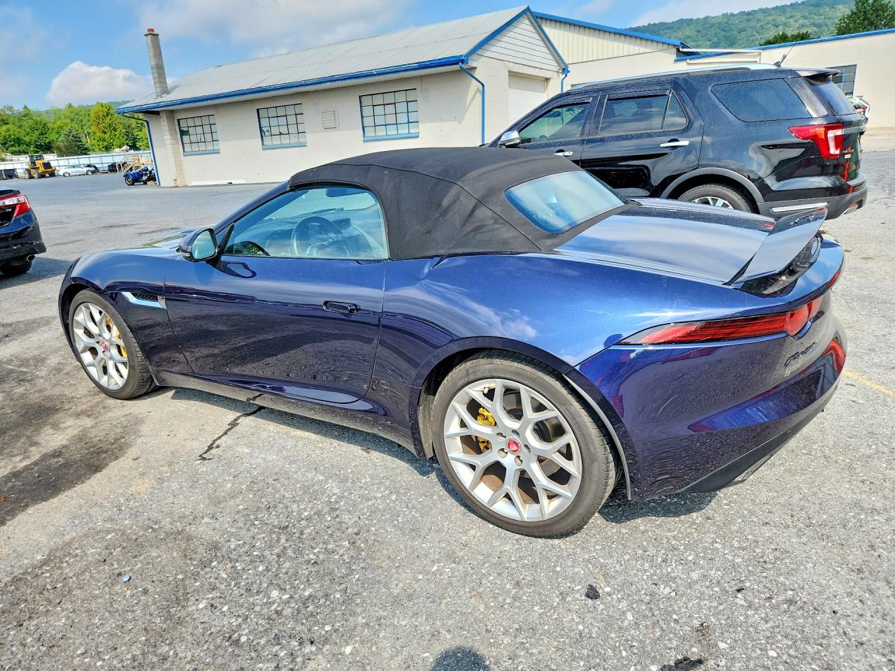 SAJDD5EV1JCK51053 · 2018 JAGUAR F-TYPE · 2/12