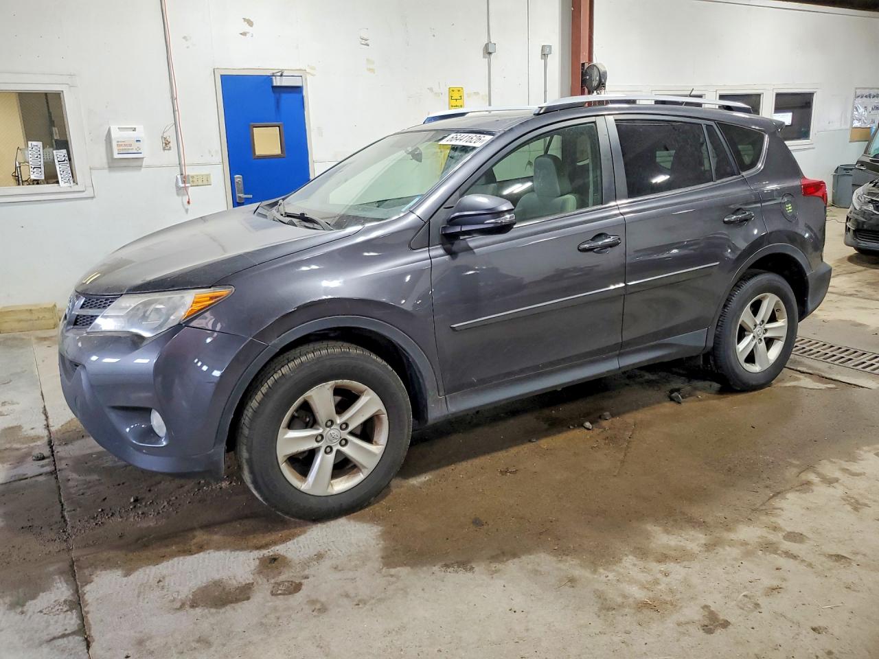 JTMRFREV3EJ009386 · 2014 TOYOTA RAV4