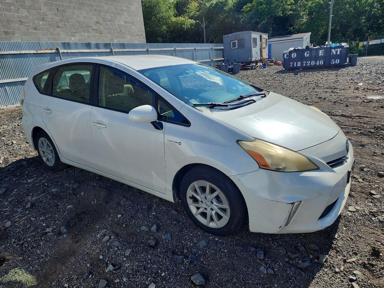 JTDZN3EU6C3069137 · 2012 TOYOTA PRIUS V · 4/12