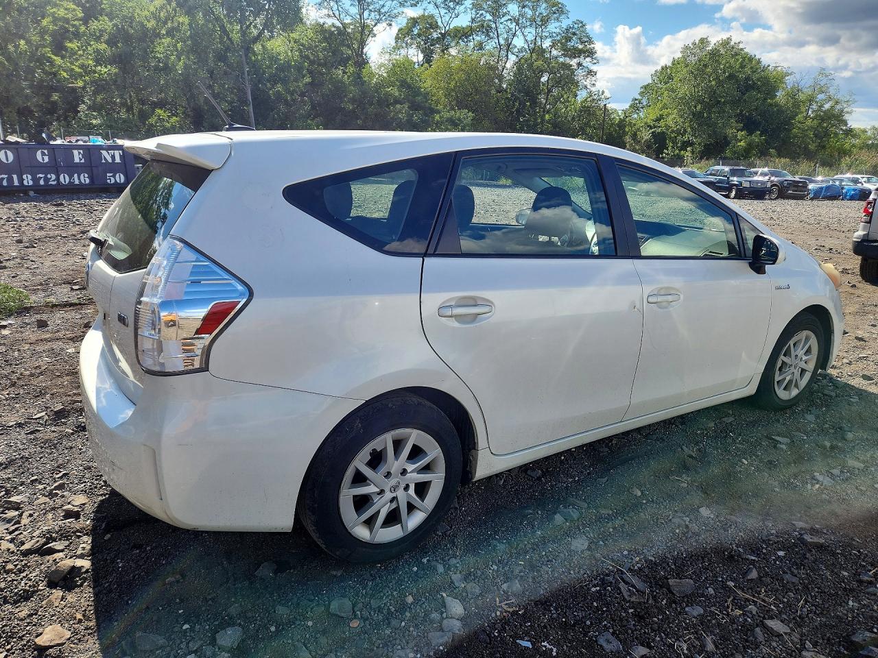 JTDZN3EU6C3069137 · 2012 TOYOTA PRIUS V · 3/12