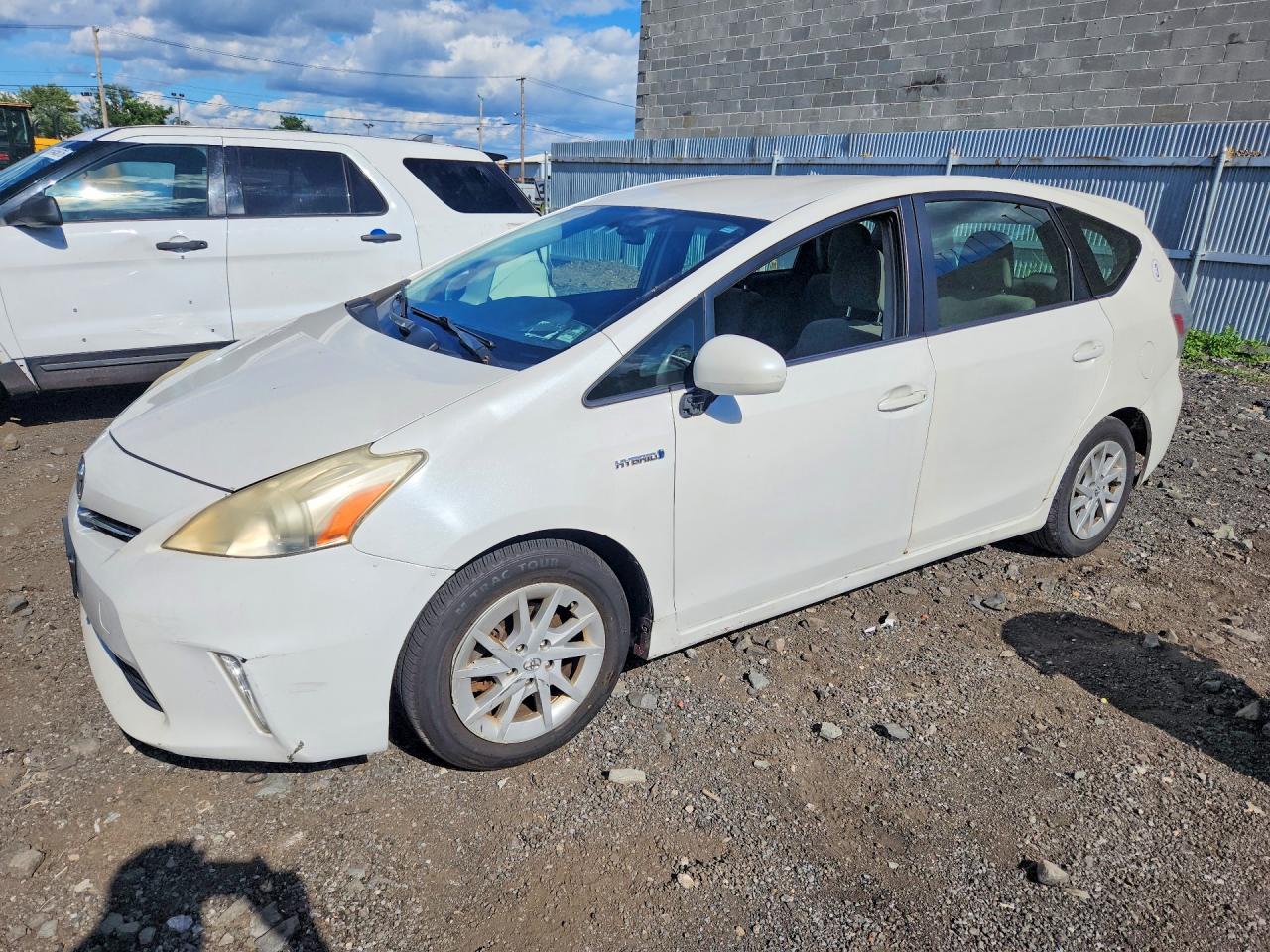 JTDZN3EU6C3069137 · 2012 TOYOTA PRIUS V