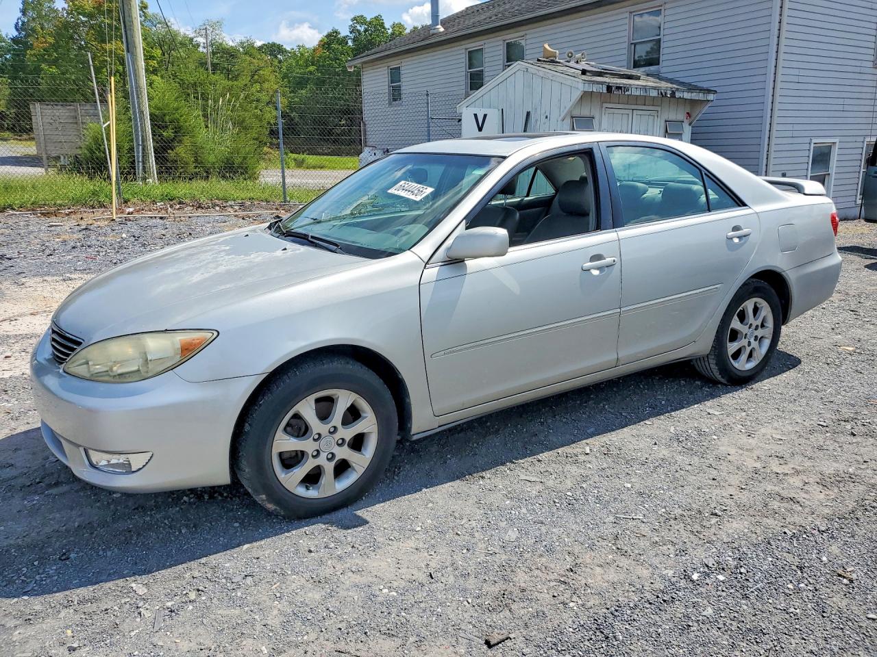 4T1BF30KX5U085998 · 2005 TOYOTA CAMRY