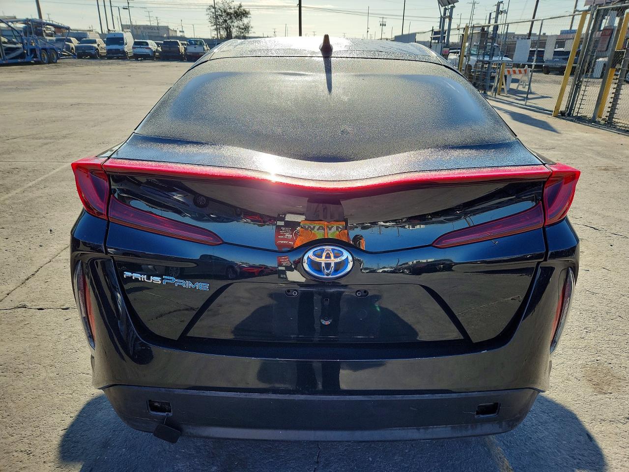 JTDKAMFPXN3212444 · 2022 TOYOTA PRIUS PRIME · 6/12