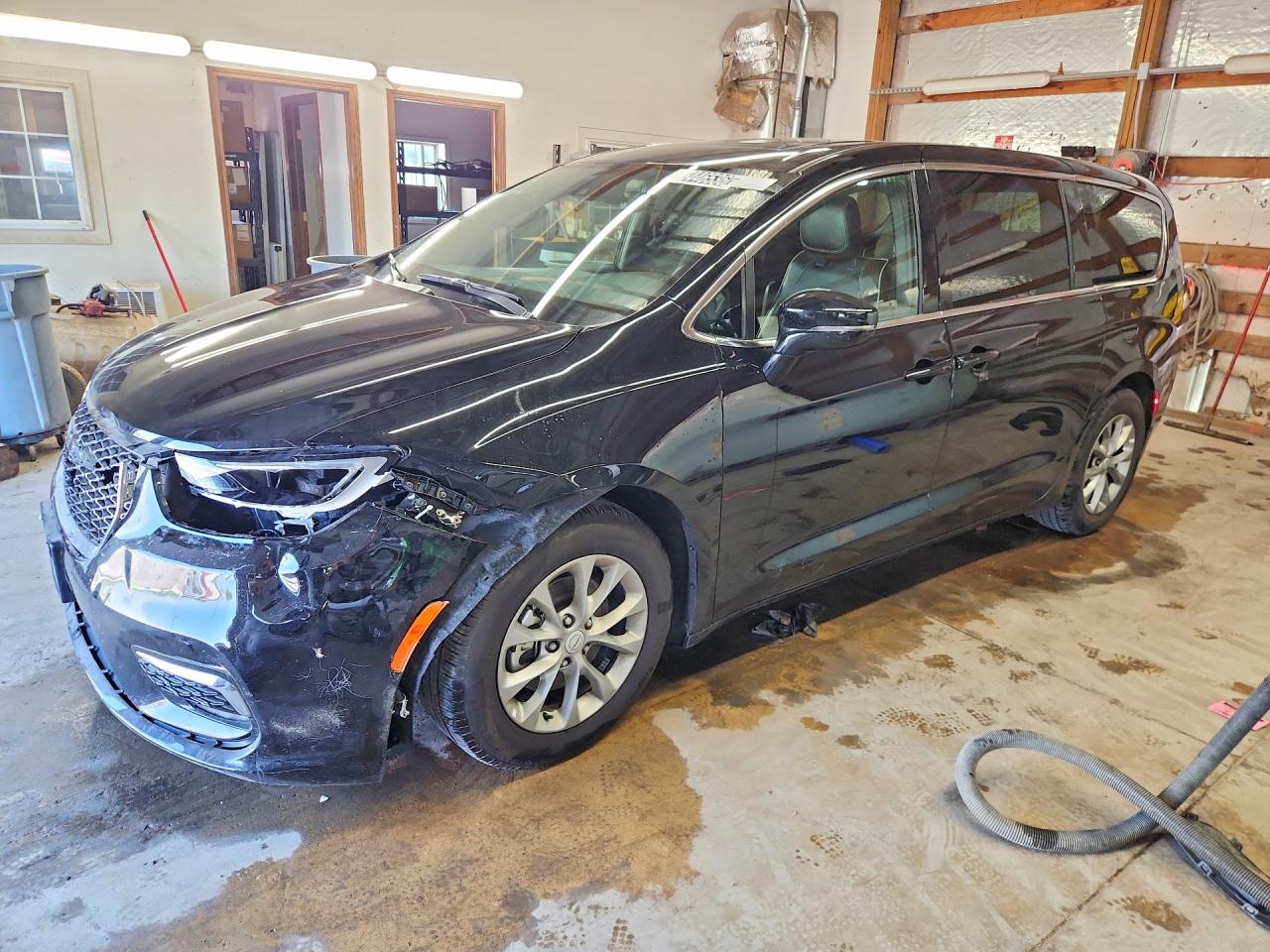 2C4RC1GG5TR185325 · 2026 CHRYSLER PACIFICA