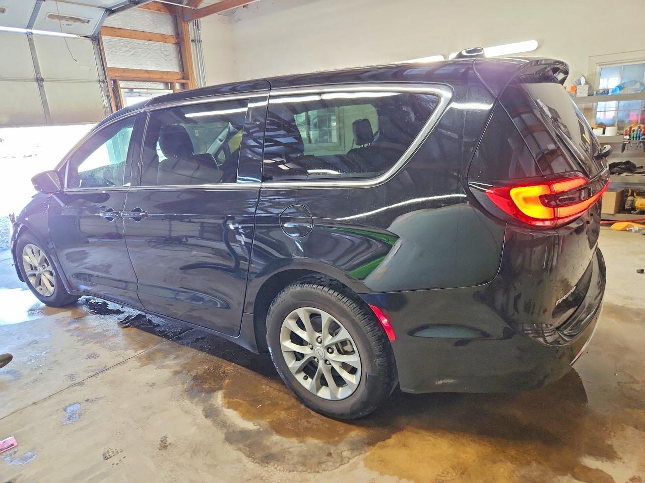 2C4RC1GG5TR185325 · 2026 CHRYSLER PACIFICA · 2/13