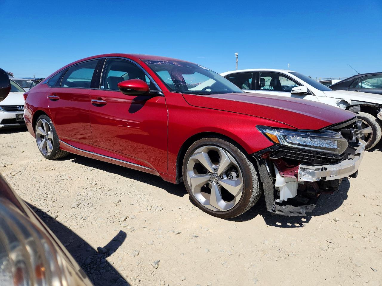 1HGCV2F93JA020742 · 2018 HONDA ACCORD · 4/13