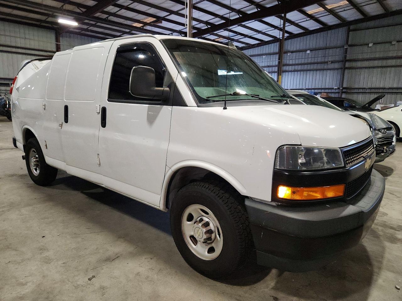1GCWGAFP1L1265458 · 2020 CHEVROLET EXPRESS G2500 · 4/13