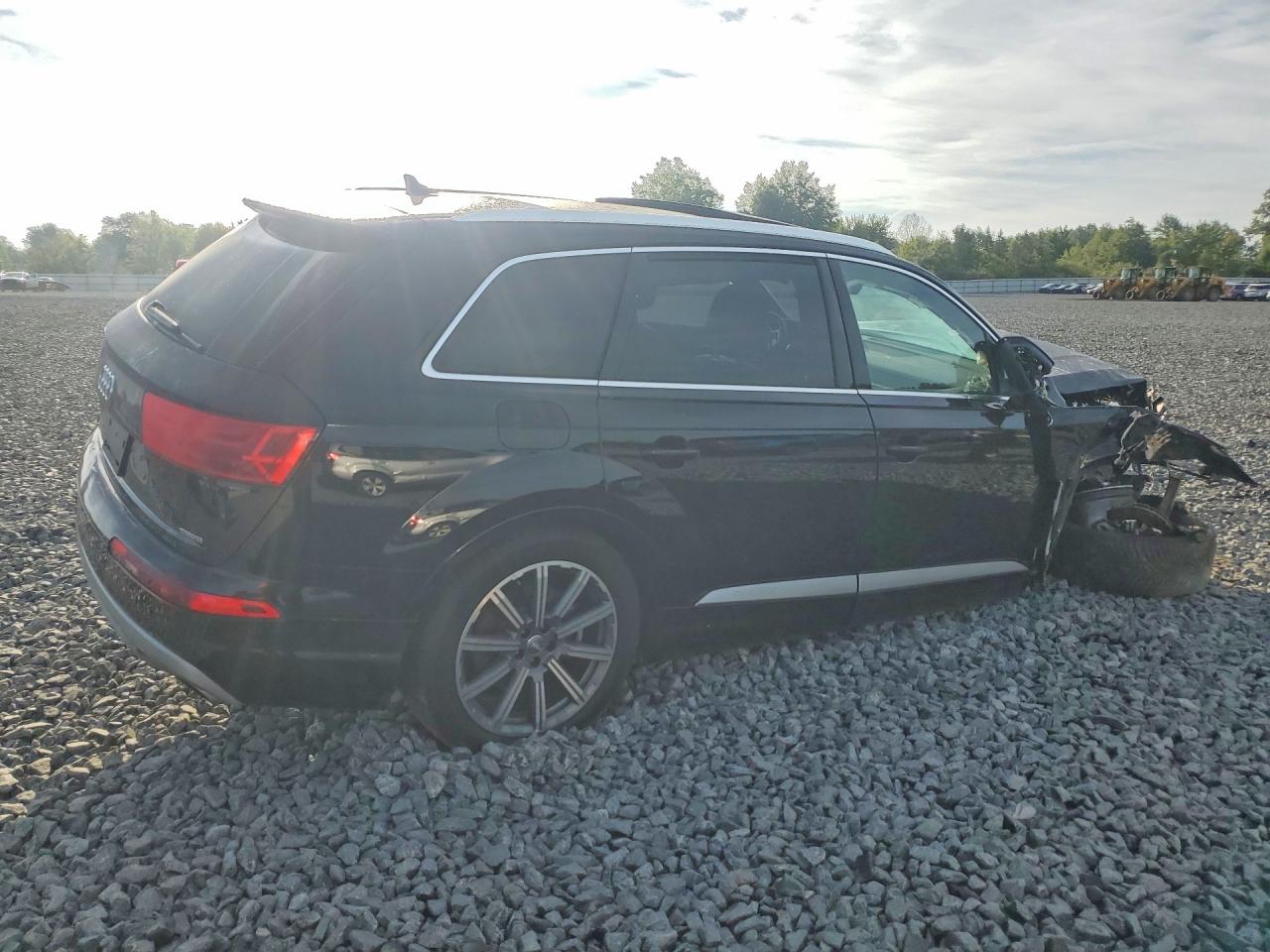 WA1LAAF7XKD036711 · 2019 AUDI Q7 · 3/13