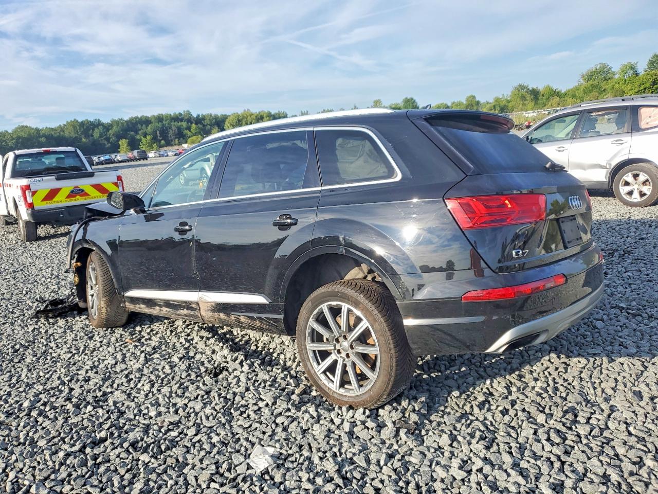 WA1LAAF7XKD036711 · 2019 AUDI Q7 · 2/13