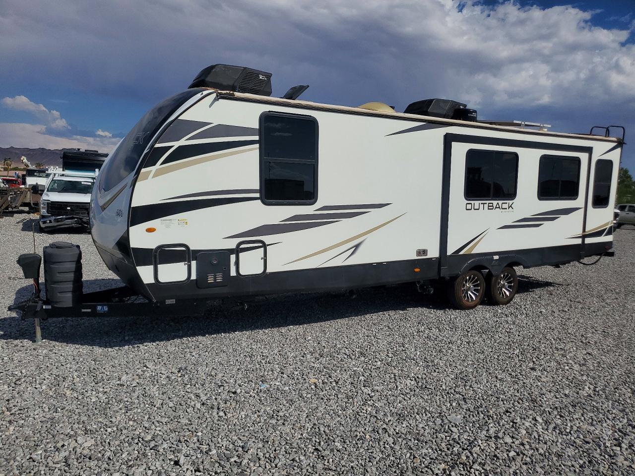 4YDT0BP29PB451231 · 2023 KEYSTONE OUTBACK