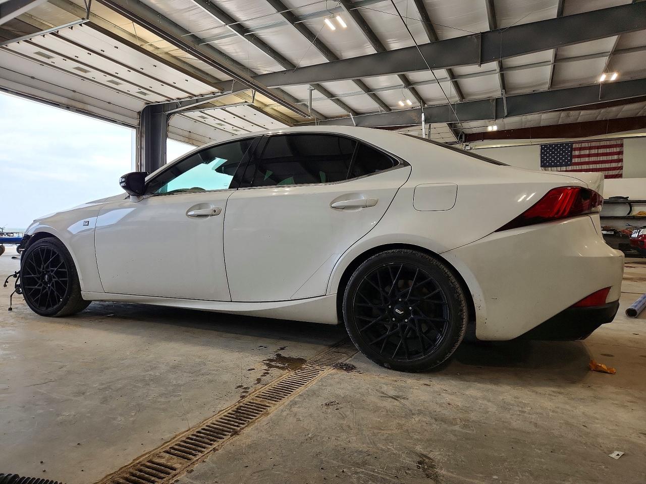 JTHCM1D21H5023285 · 2017 LEXUS IS · 2/12
