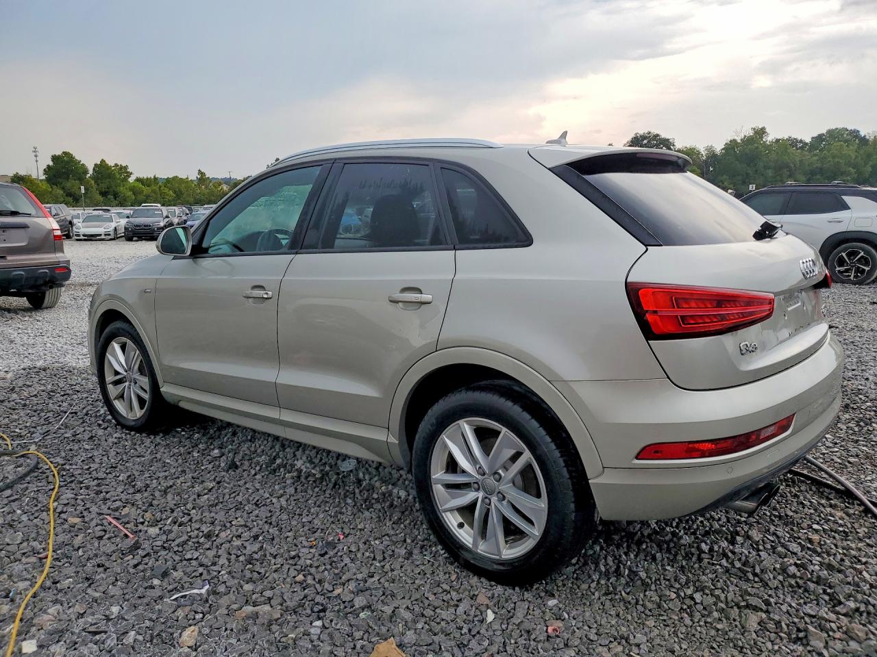 WA1ECCFS7JR005470 · 2018 AUDI Q3 · 2/13