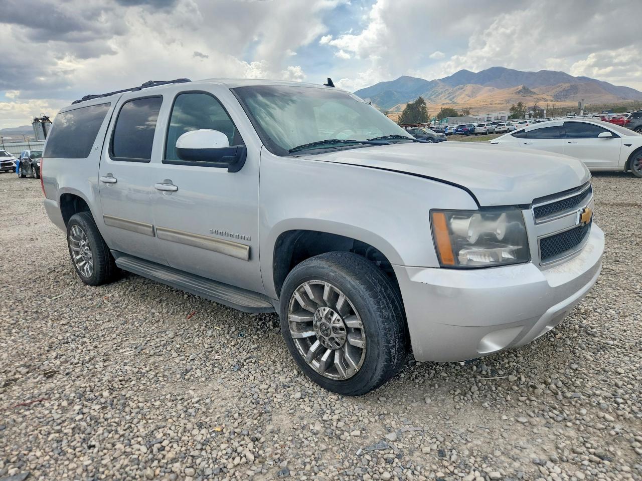 1GNSKJE79CR318463 · 2012 CHEVROLET SUBURBAN · 4/13
