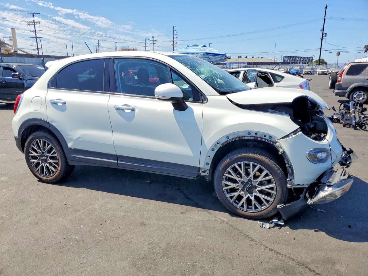 ZFBCFYCT6GP344467 · 2016 FIAT 500X · 4/13