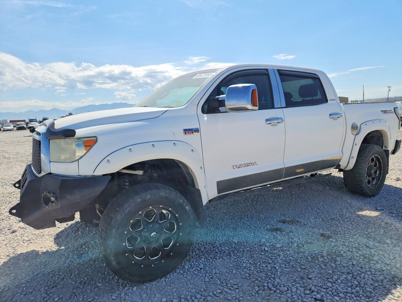 2011 TOYOTA TUNDRA
