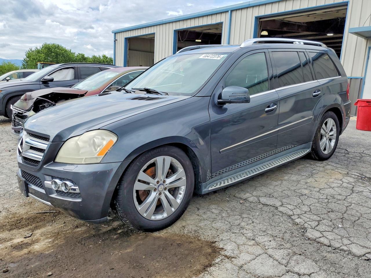 4JGBF7BE5BA636818 · 2011 MERCEDES-BENZ GL