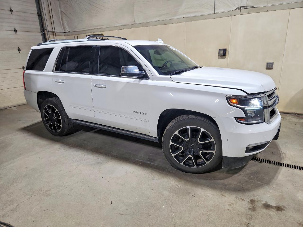 1GNSCCKC2HR162767 · 2017 CHEVROLET TAHOE · 4/13