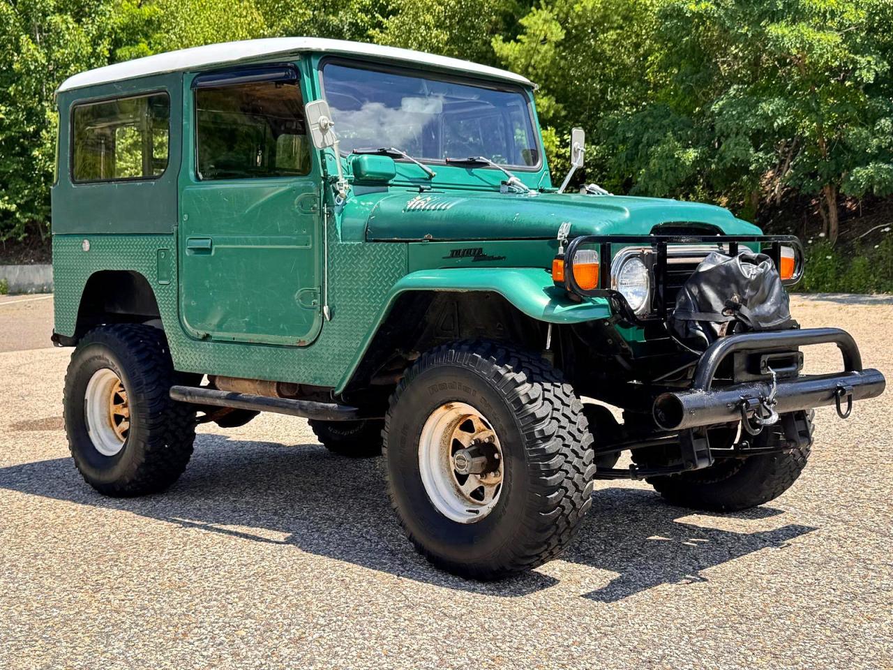 FJ40249800 · 1977 TOYOTA FJ CRUISER