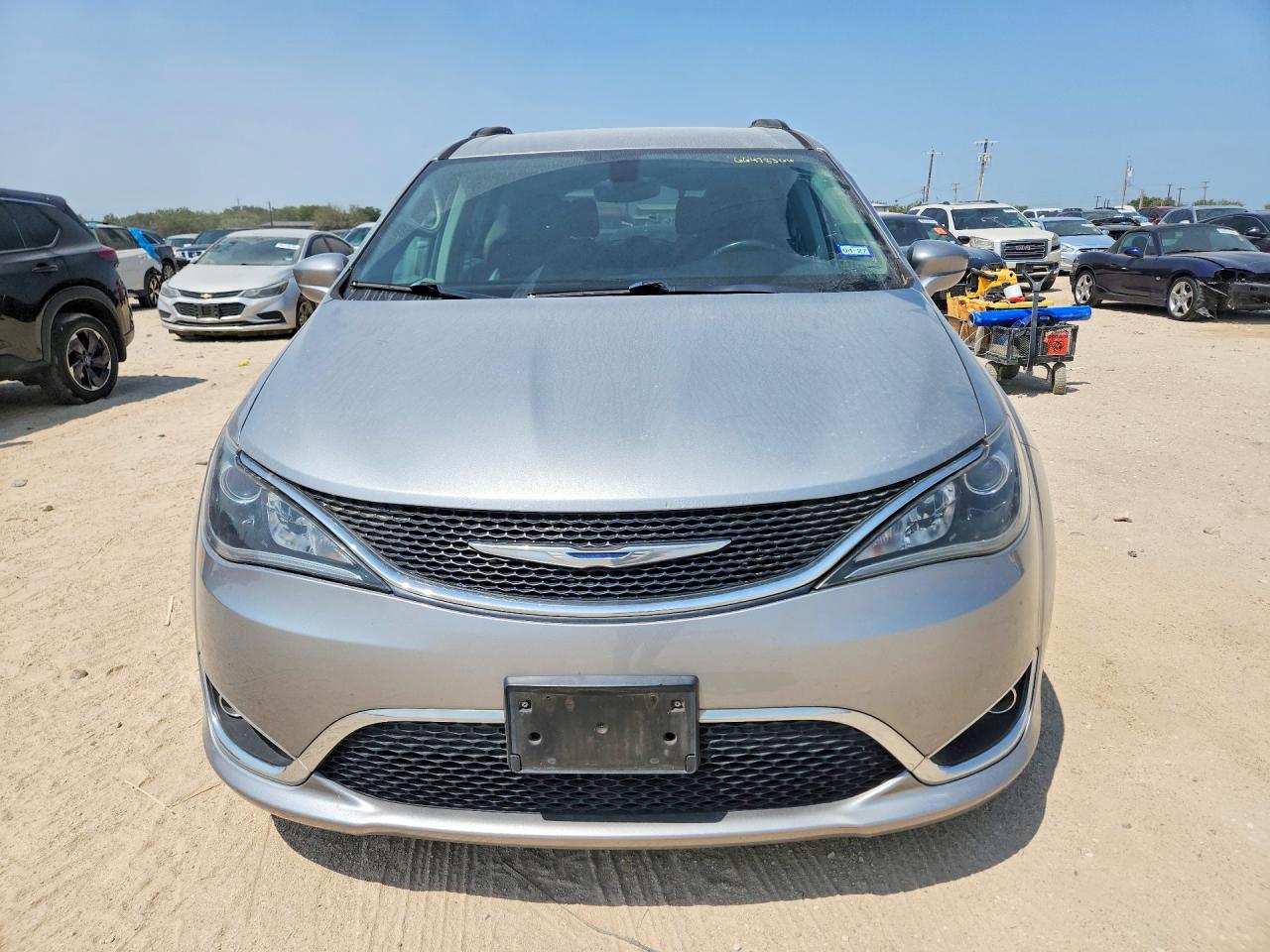 2C4RC1BG5HR613313 · 2017 CHRYSLER PACIFICA · 5/12