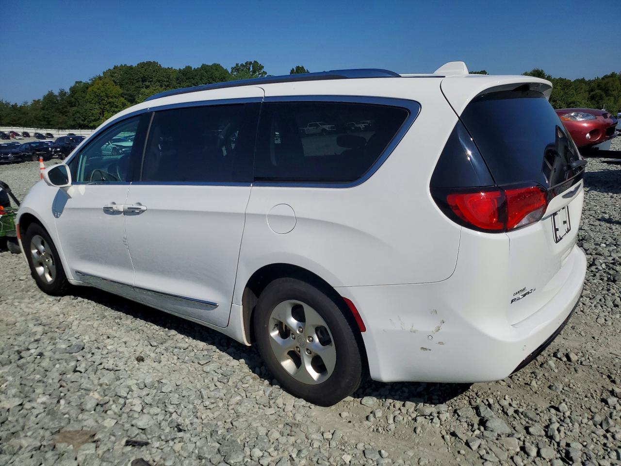 2C4RC1EG3HR636021 · 2017 CHRYSLER PACIFICA · 2/13