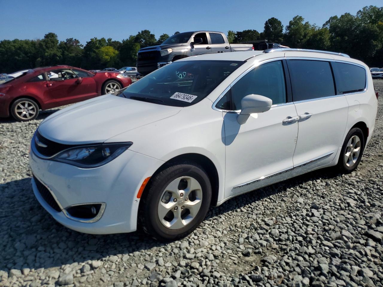 2C4RC1EG3HR636021 · 2017 CHRYSLER PACIFICA