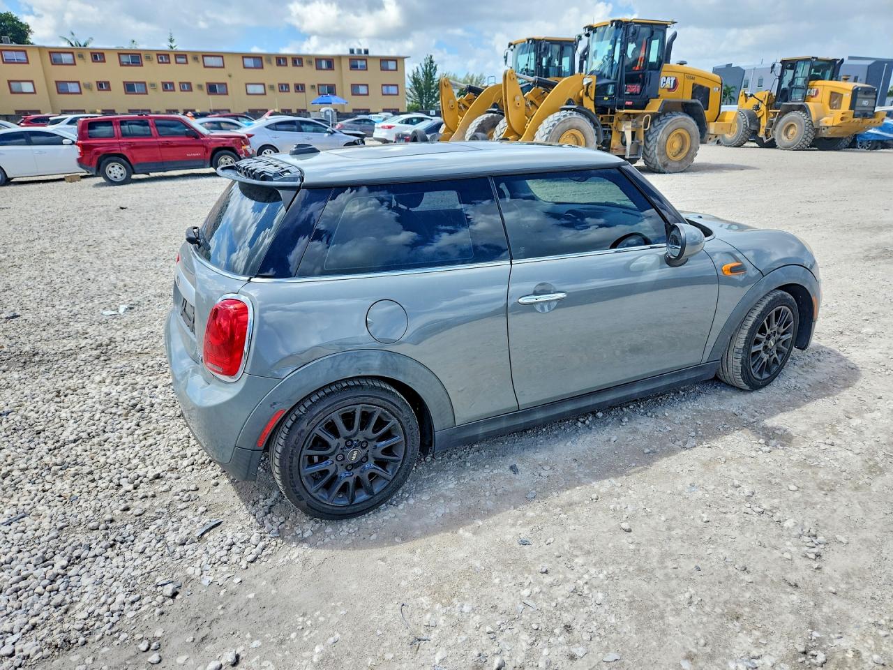 WMWXM5C56FT938581 · 2015 MINI COOPER · 3/13