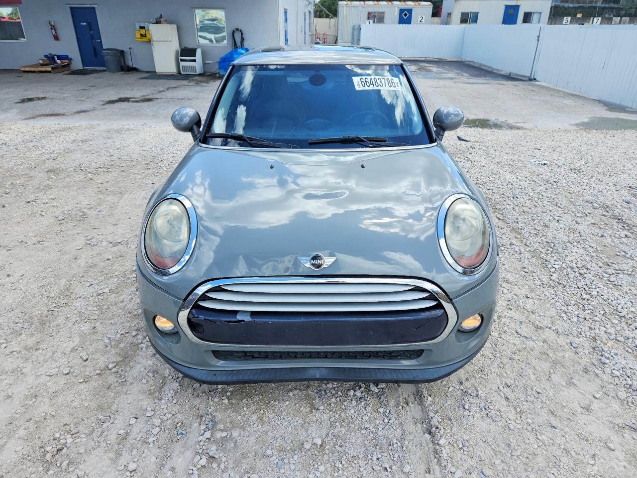WMWXM5C56FT938581 · 2015 MINI COOPER · 5/13