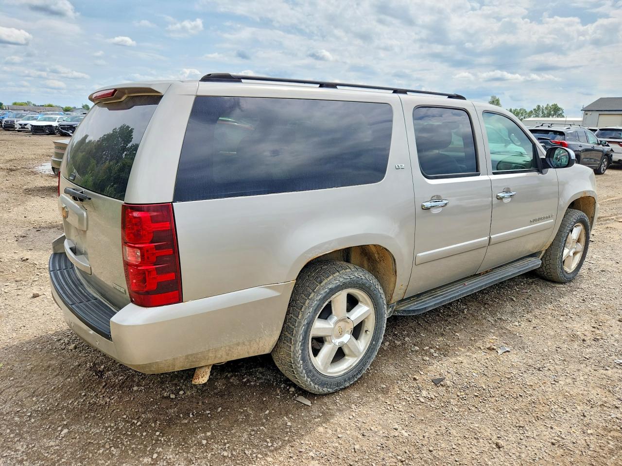 1GNSK5E35BR183226 · 2011 CHEVROLET SUBURBAN · 3/13